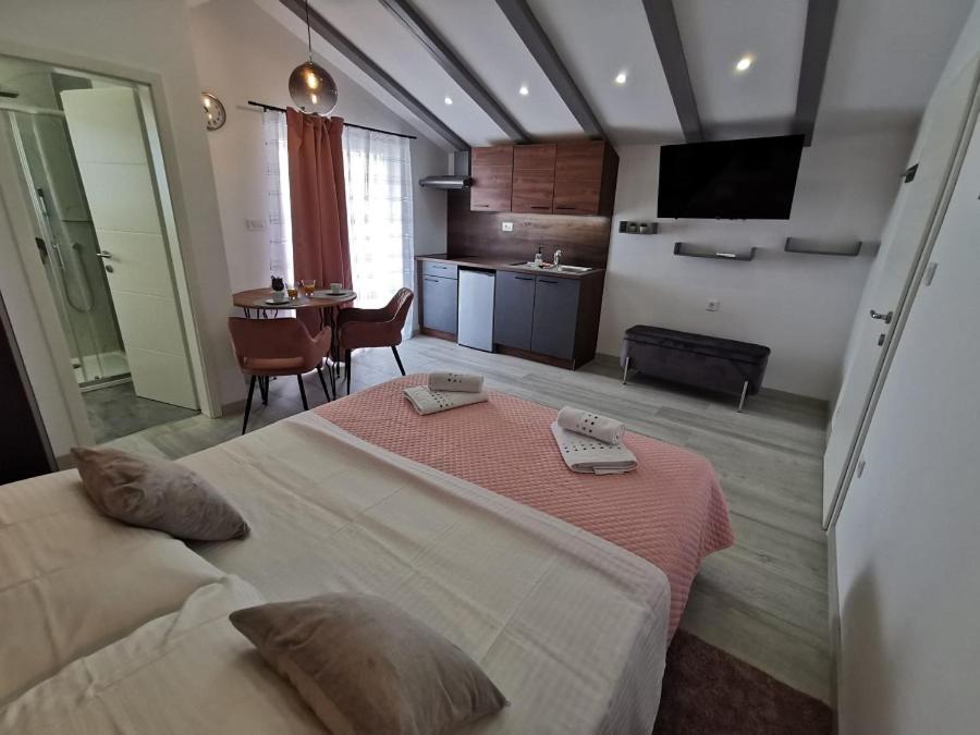 New Nikolina 4 Star Apartment Mali Lošinj Exterior foto