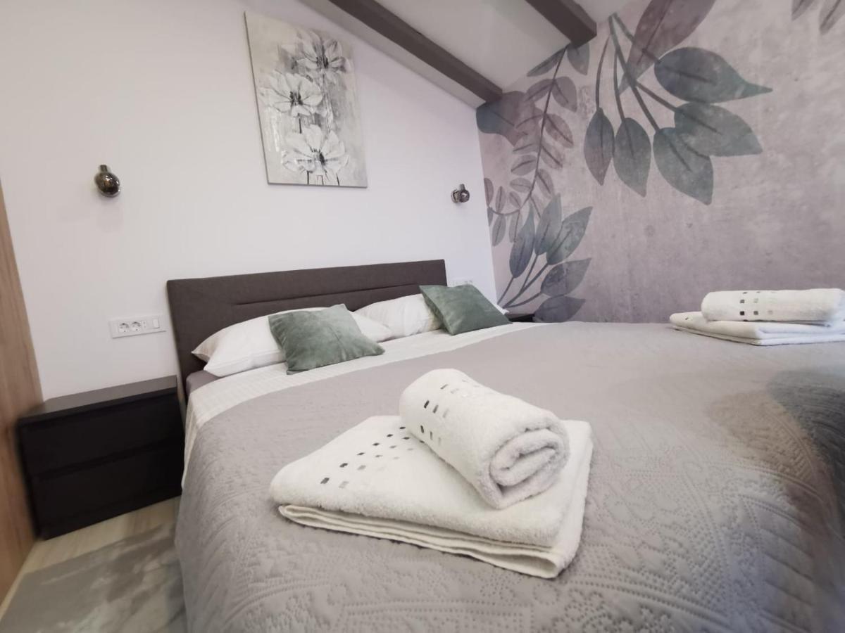 New Nikolina 4 Star Apartment Mali Lošinj Exterior foto